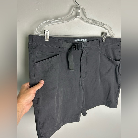 Alaskan Hardgear Duluth Trading Co Sz 40 Men's Chino Nylon Blend Hiking Shorts - Picture 4 of 16